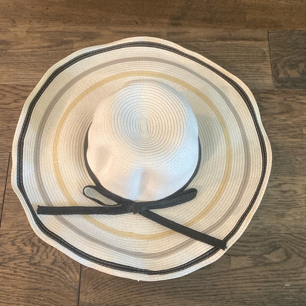 🖤3/$10 Floppy beach hat